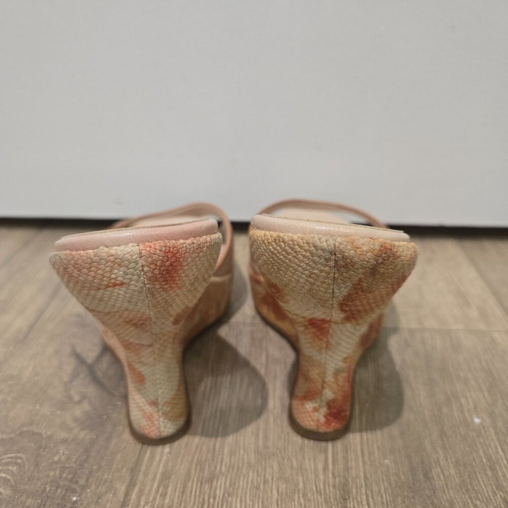 Wedge Heel - Picture 4 of 10